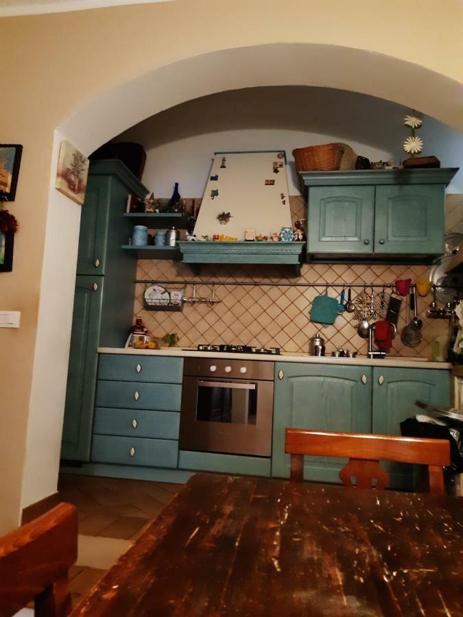 B&B La Casa Di Alice Foligno Exteriör bild
